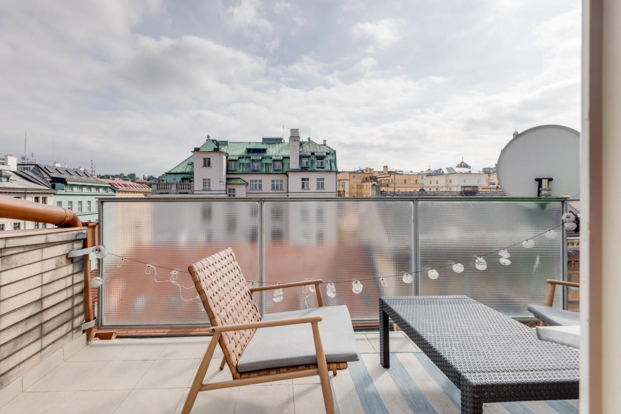 Jt'S Apartments Opletalova Str. ปราก ภายนอก รูปภาพ